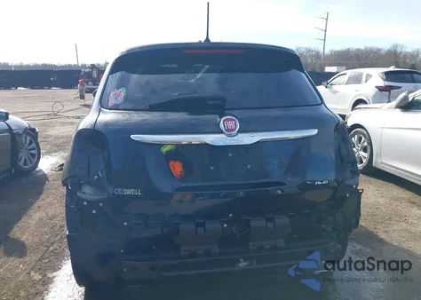 2016 Fiat 500X Lounge z USA, uszkodzony, nr VIN ZFBCFYDT2GP381417